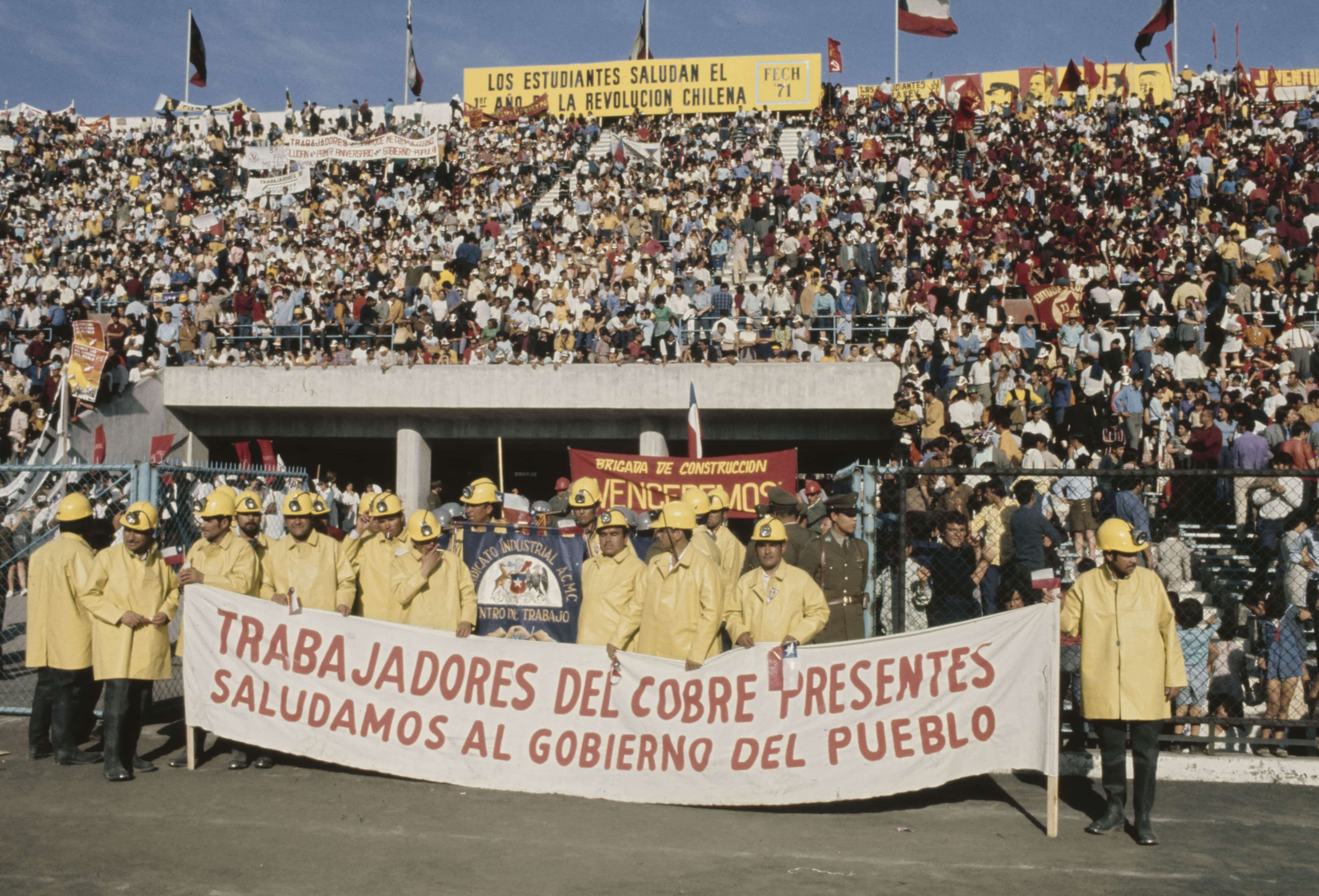 Socialist presidential candidate Salvador Allende, addresses the crowd in Santiago, Chile, August 30, 1970.